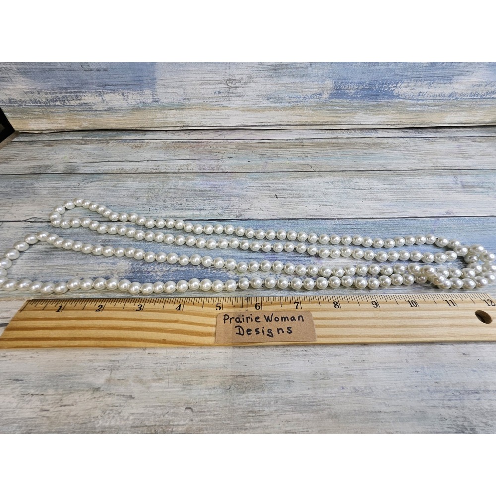 60" Glass Pearls Faux Cream Color Necklace Flapper Knotted NWOT - Picture 4 of 6